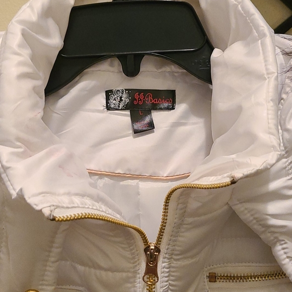 J.J. Basics Cargo Puffer Vest - Picture 4 of 7